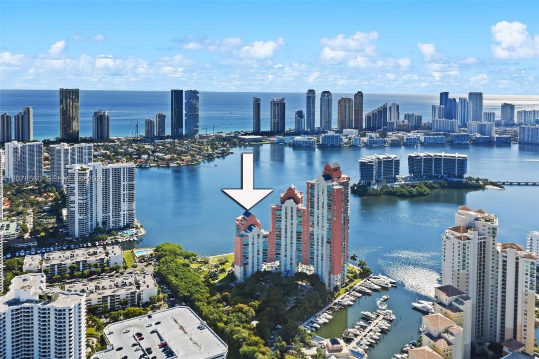 3370 Hidden Bay Dr 2102, Aventura, Florida 33180, USA