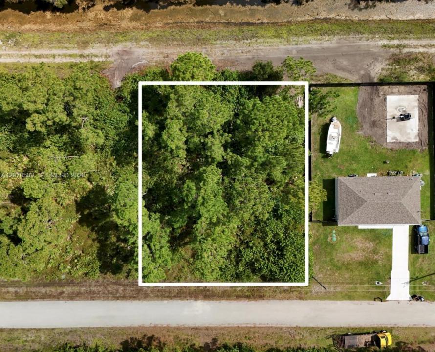 1114 CRAFT ST E, Lehigh Acres, Floride 33974, États-Unis