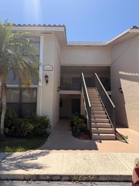 1440 LAKE CRYSTAL Drive H, West Palm Beach, Florida 33411, USA