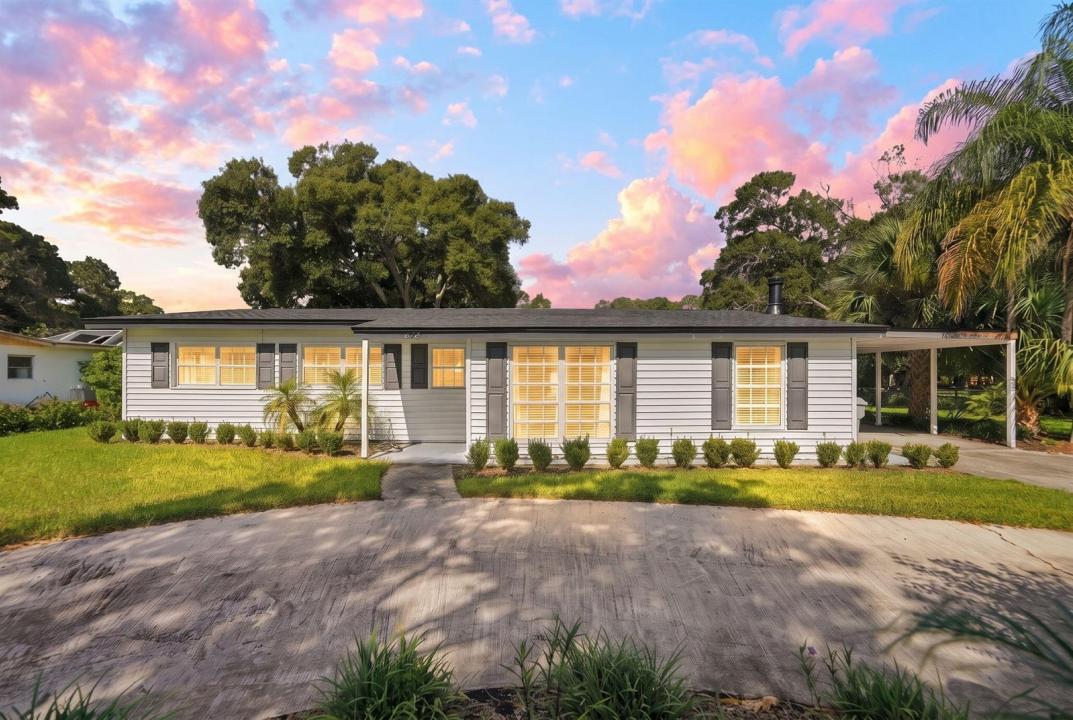 875 28TH Avenue, Vero Beach, Florida 32960, USA