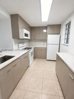 14170 SW 84th St 401-F, Miami, Florida 33183, Stati Uniti