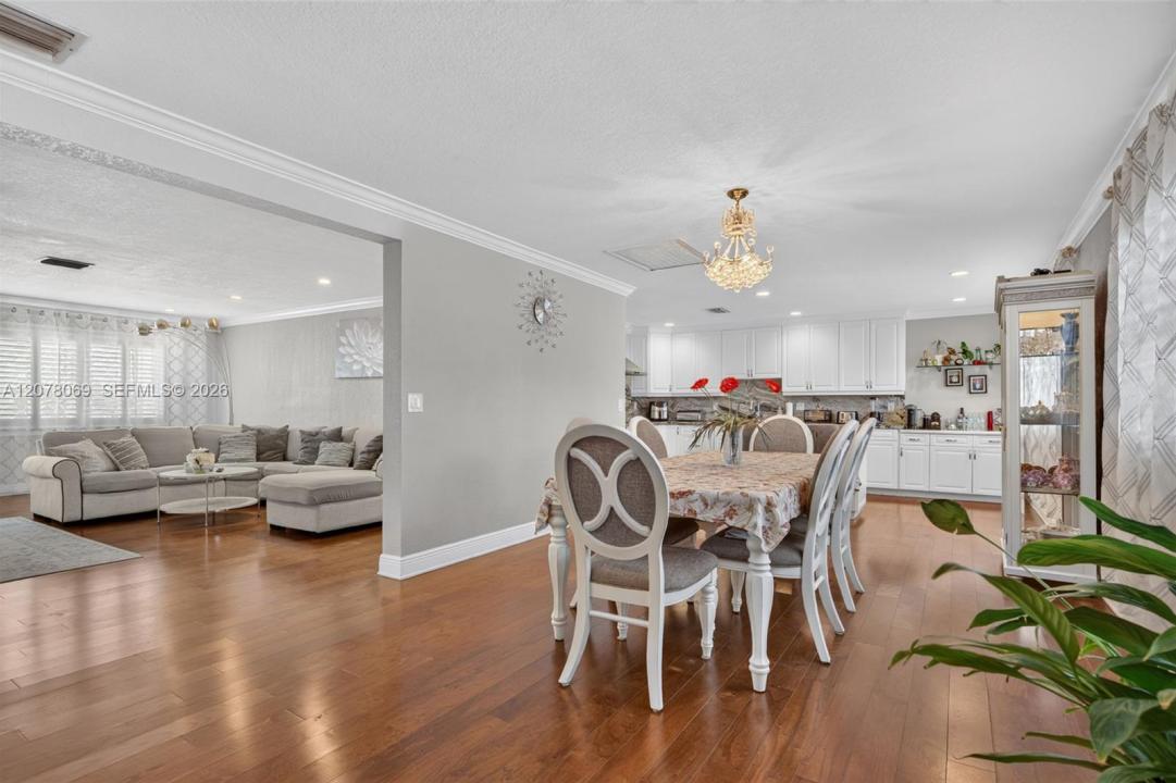 329 SE 3rd St 501T, Hallandale Beach, Floride 33009, États-Unis