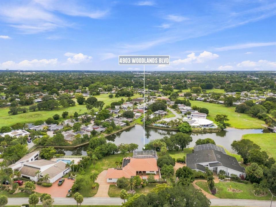 4903 WOODLANDS Boulevard, Tamarac, Floride 33319, États-Unis