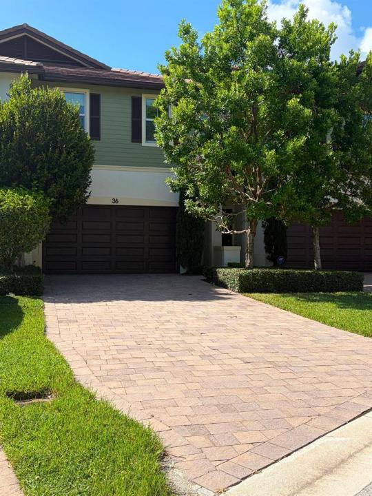 22936 CLEAR ECHO Drive 36, Boca Raton, Florida 33433, USA