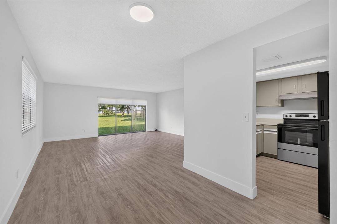 2517 S 17TH Street 103, Fort Pierce, Floride 34982, États-Unis
