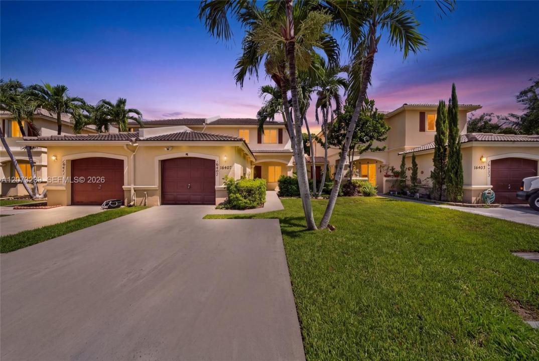 16407 SW 73rd Ter, Miami, Florida 33193, USA