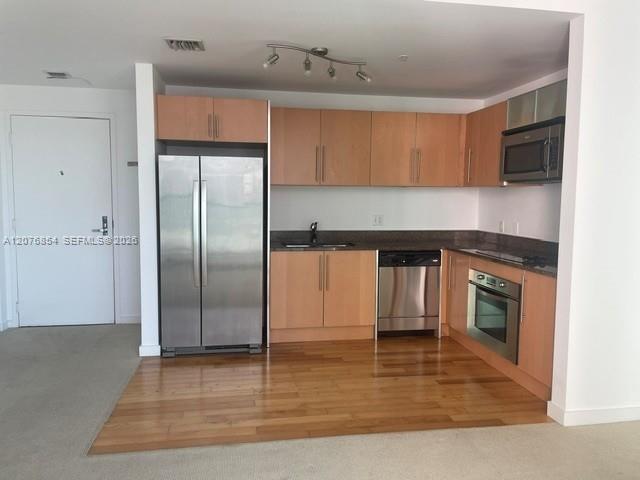 300 S Biscayne Blvd T-2303, Miami, Floryda 33131, USA