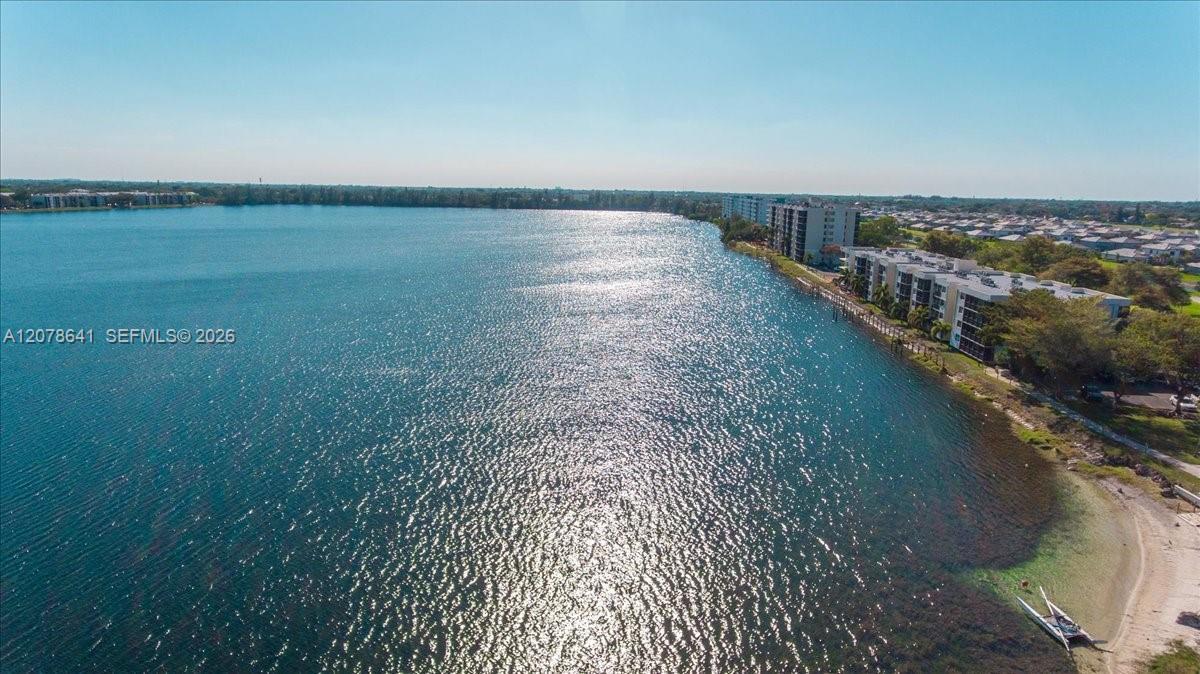 110 Lake Emerald Dr 403, Oakland Park, Floride 33309, États-Unis
