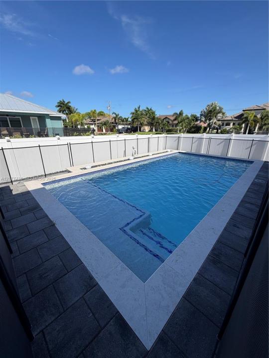 910 NW 38th AVE, Cape Coral, Floride 33993, États-Unis