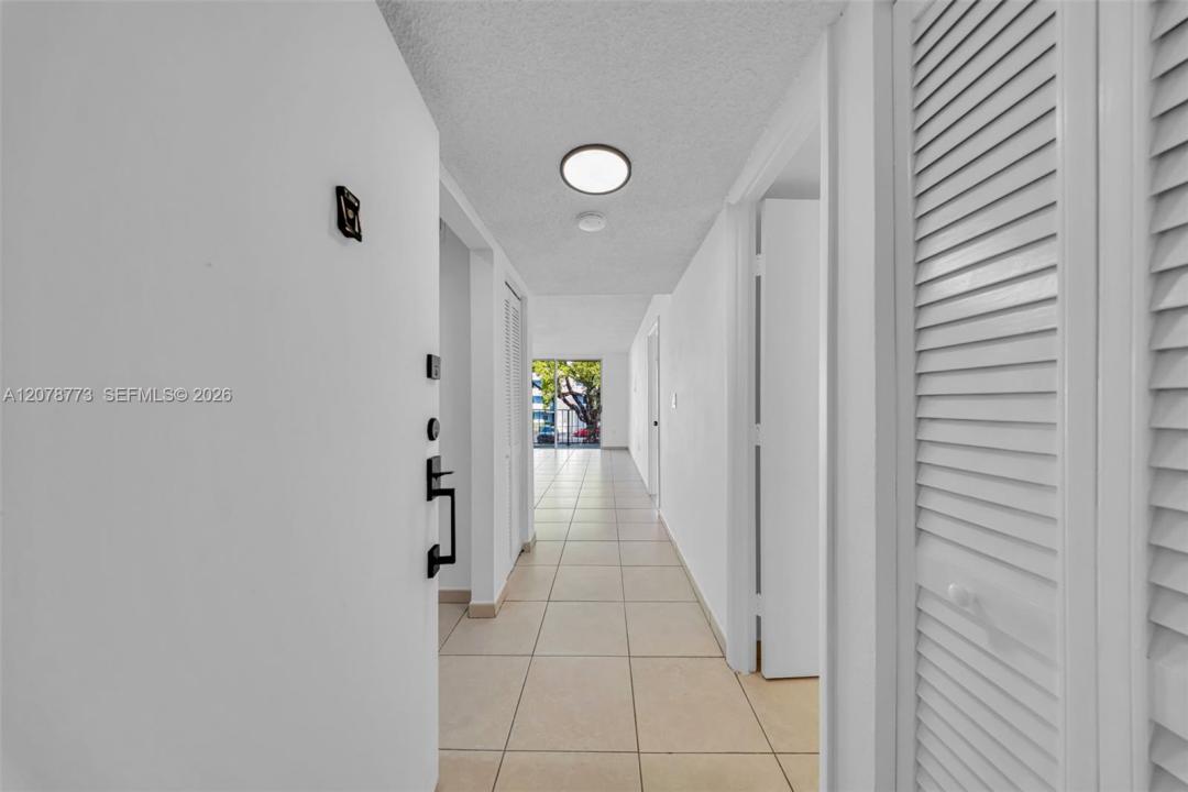 9360 Fontainebleau Blvd 208, Miami, Florida 33172, USA