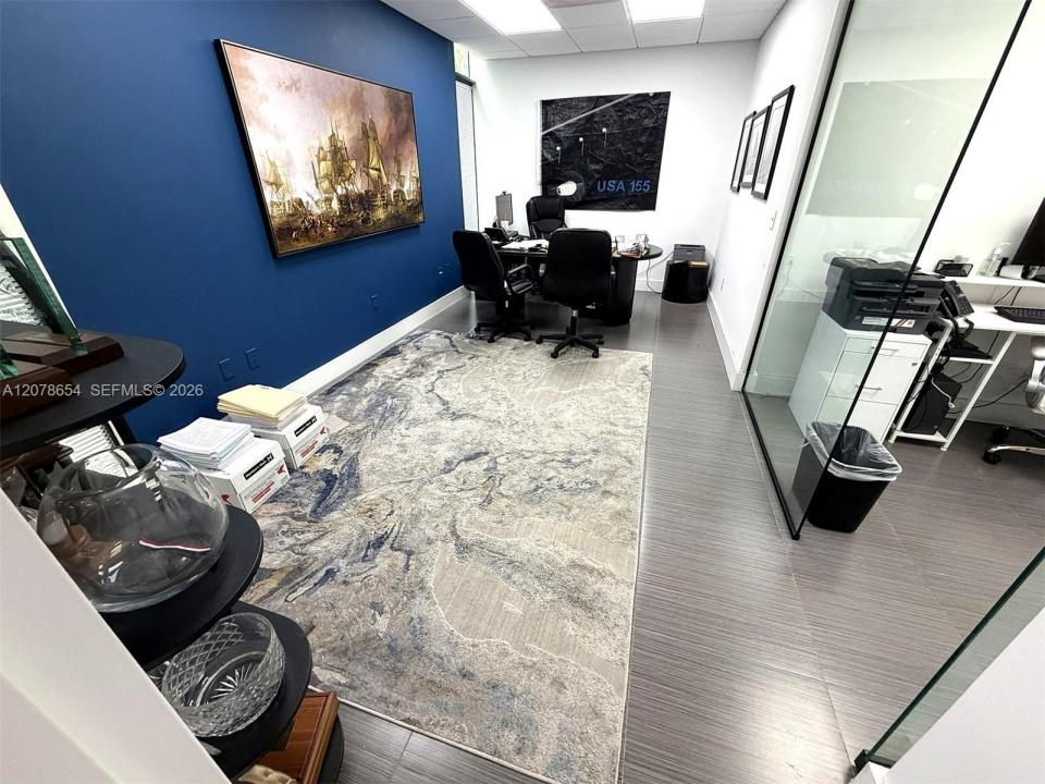 2000 S DIXIE HWY 108, Miami, Florida 33133, Stati Uniti