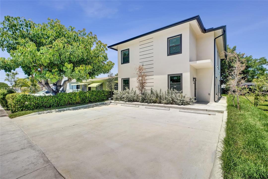 3051-3053 NW 59th St, Miami, Флорида 33142, Соединенные Штаты