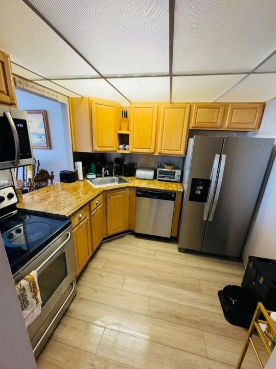 501 Three Islands Blvd 214, Hallandale Beach, Floride 33009, États-Unis