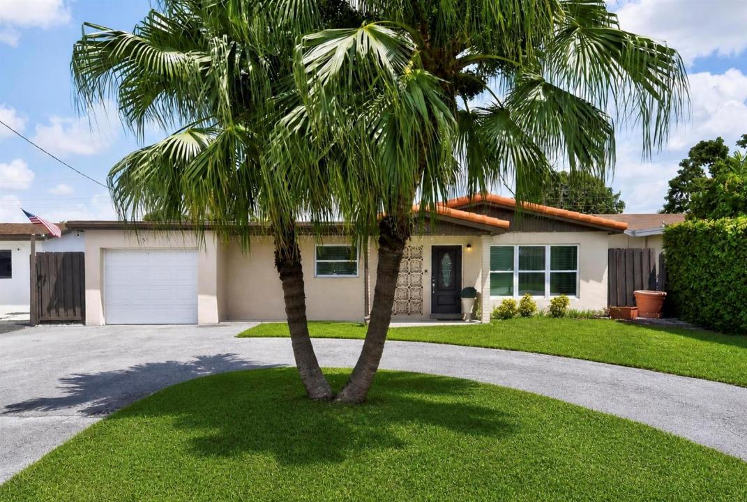 7961 N NORMANDY Street, Miramar, Florida 33023, USA