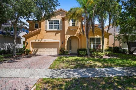 19143 Crystal St 19143, Weston, Florida 33332, USA