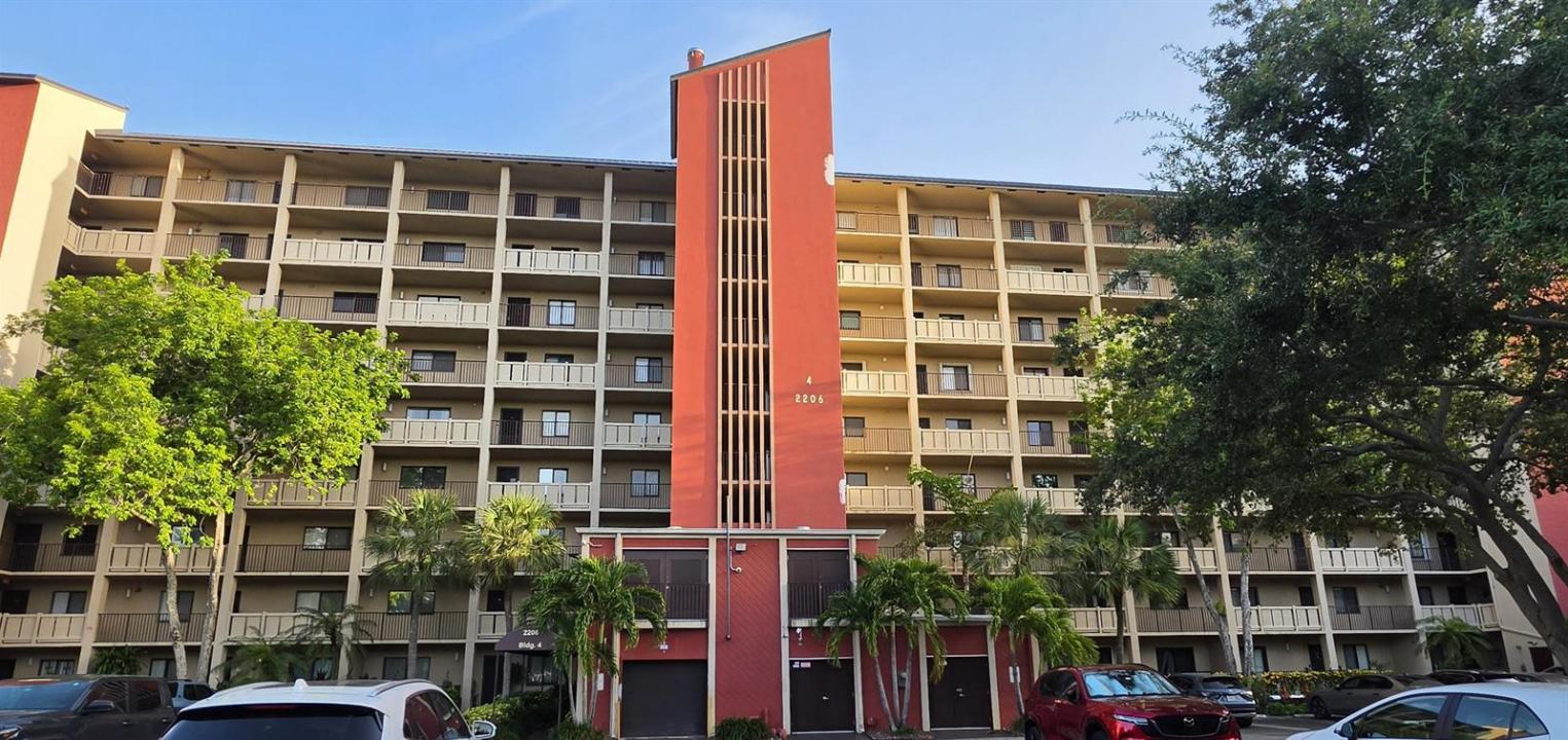 2206 S CYPRESS BEND Drive 504, Pompano Beach, Floride 33069, États-Unis
