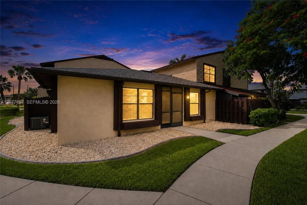 646 SE 12th CT 17, Cape Coral, Florida 33990, USA