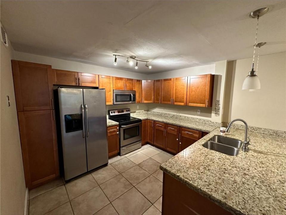 5614 BLUEBERRY Court 173, Lauderhill, Floride 33313, États-Unis