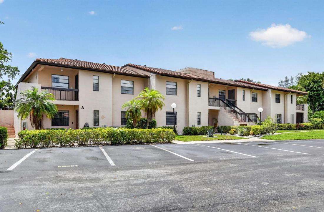 9287 VISTA DEL LAGO 13 D, Boca Raton, Florida 33428, USA