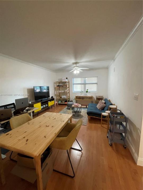 2665 SW 37th Ave 209, Miami, Florida 33133, USA
