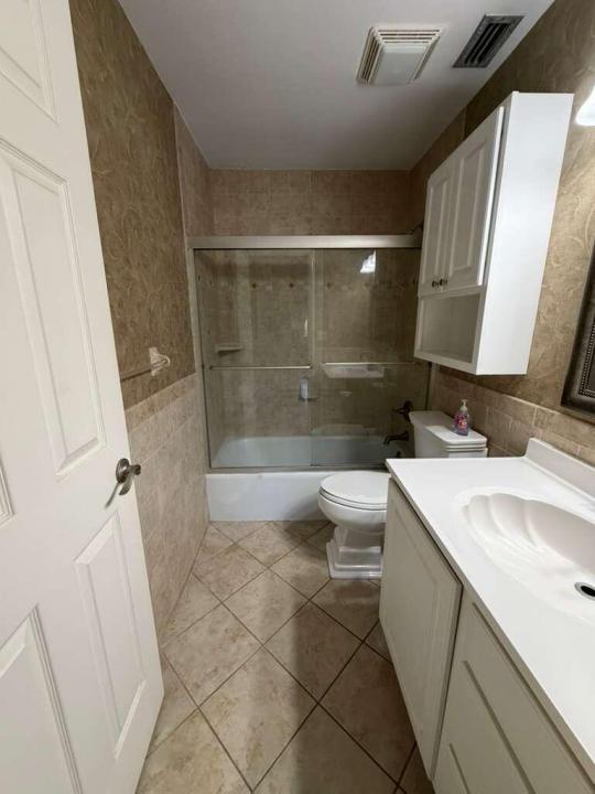 2050 Oleander Boulevard 2-202, Fort Pierce, Floride 34950, États-Unis