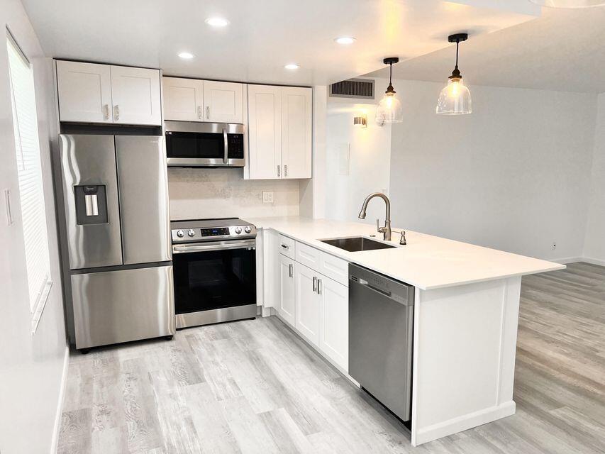 58 Normandy B, Delray Beach, Florida 33484, USA