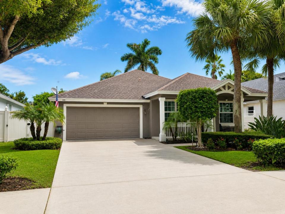 241 CLOCKTOWER Drive, Jupiter, Florida 33458, USA
