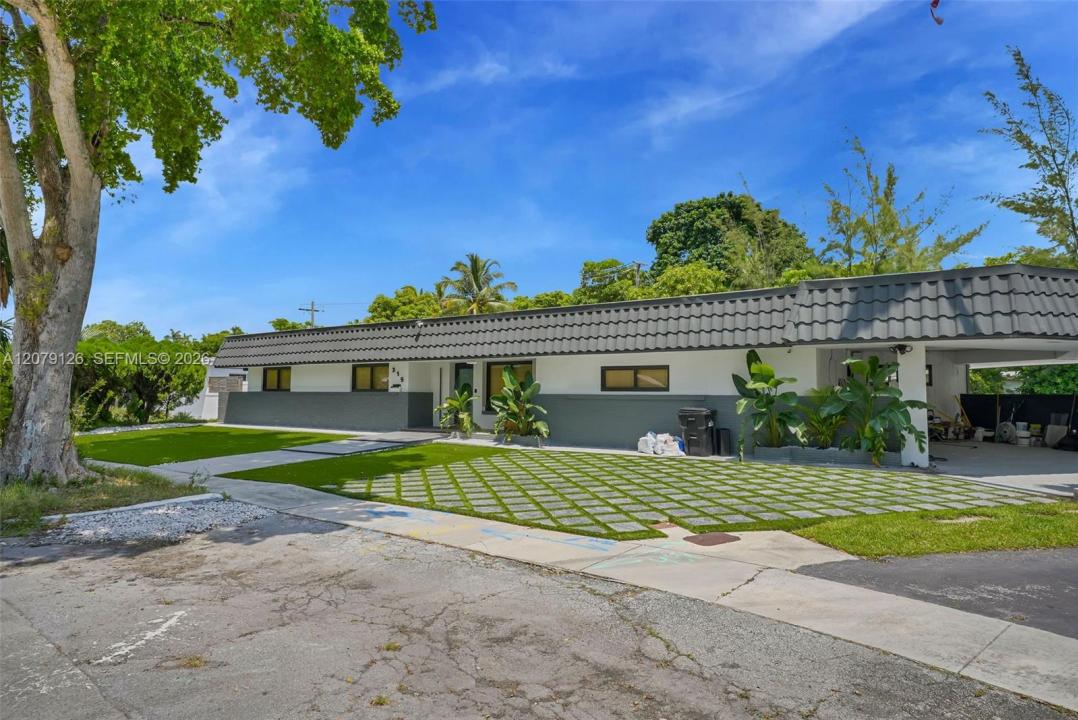 315 NE 122nd St, North Miami, Floride 33161, États-Unis