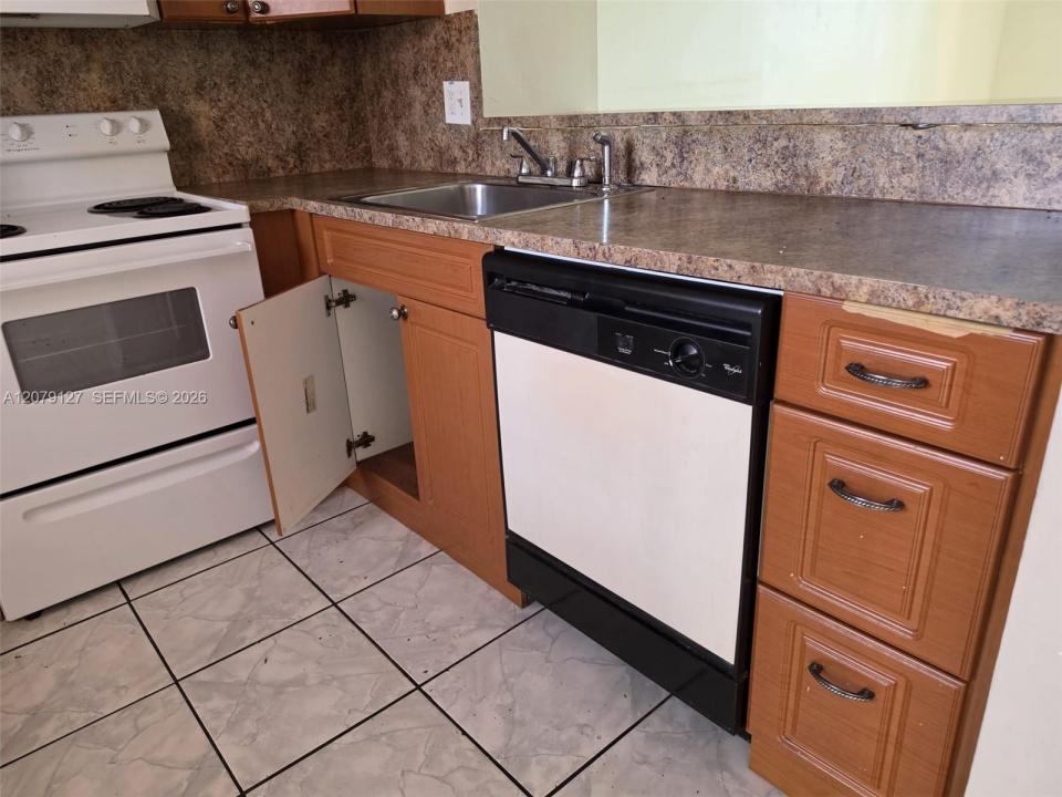 19715 SW 114th Ave 356-12, Miami, Florida 33157, Stati Uniti