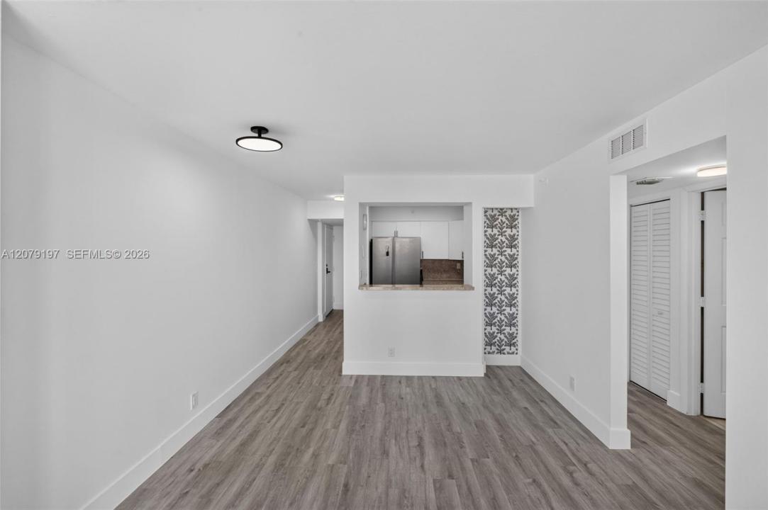 501 SW 1st St 607, Miami, Florida 33130, Stati Uniti