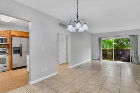 13730 SW 90th Ave 29, Miami, Florida 33176, USA