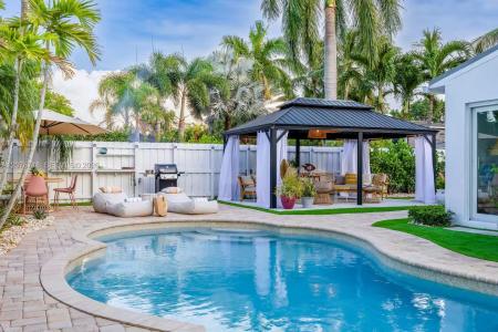 1743 NE 16th St, Fort Lauderdale, Florida 33304, USA