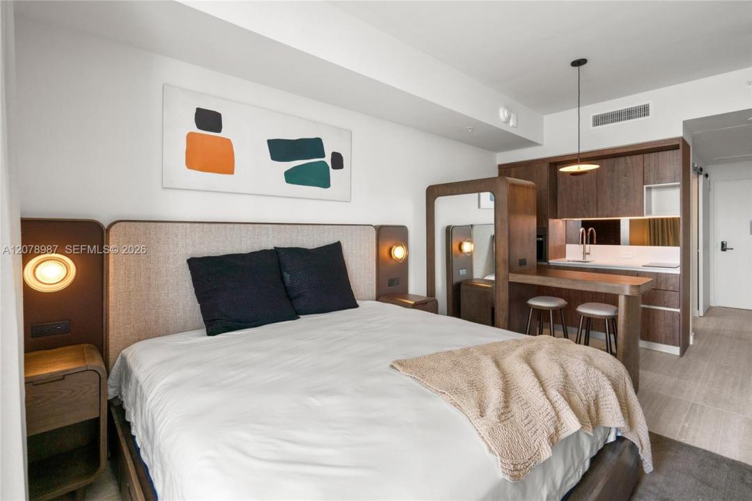 1611 SW 2nd Av 504, Miami, Florida 33129, USA