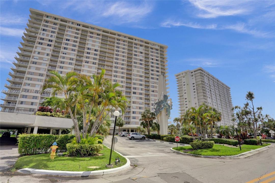 300 Bayview Dr PH10, Sunny Isles Beach, Florida 33160, Stati Uniti