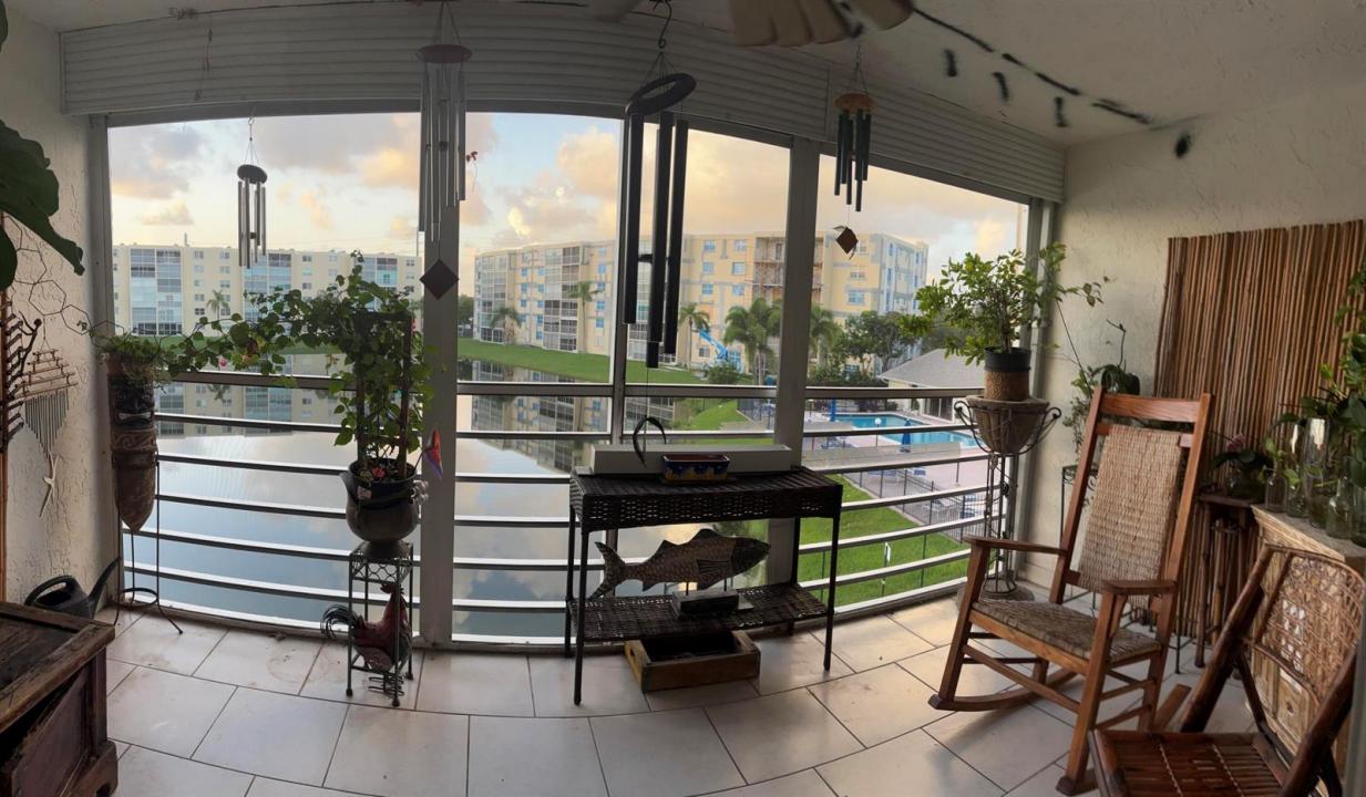 401 SE 3RD Street 305, Dania Beach, Florida 33004, USA