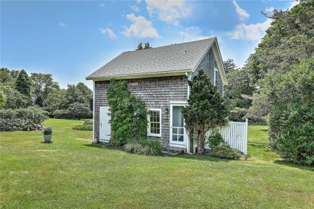 1835 Main Road, Westport, Massachusetts 02791, USA