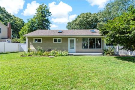 15 Mollusk Drive, North Kingstown, Rhode Island 02874, USA