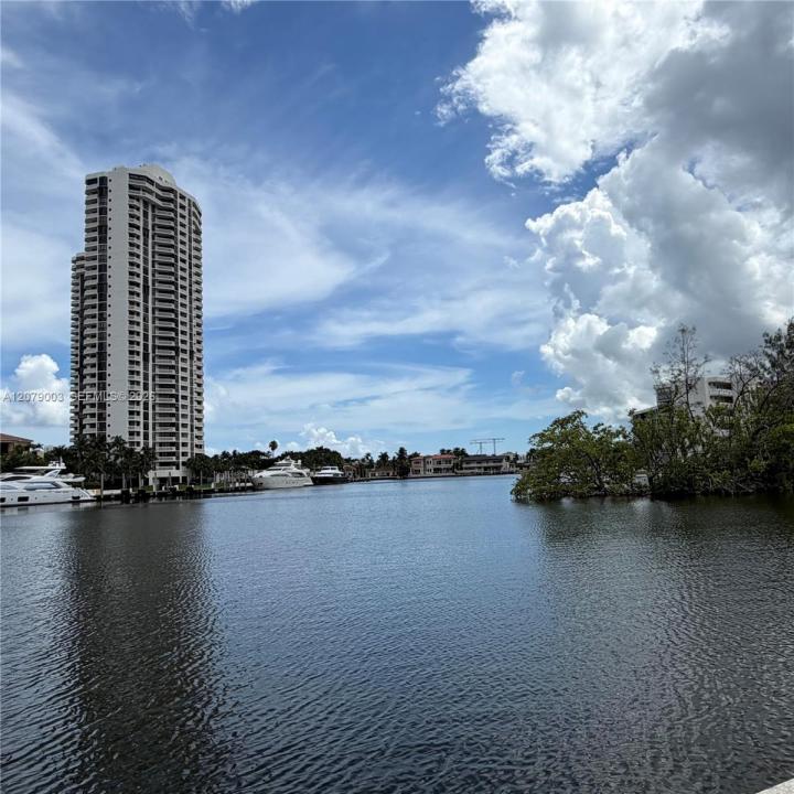 2980 E Point East Dr D608, Aventura, Florida 33160, Stati Uniti
