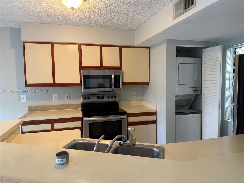 9999 Summerbreeze Dr 119, Sunrise, Florida 33322, Stati Uniti