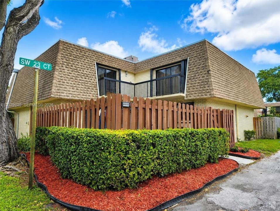 8215 SW 23rd Ct 17D, North Lauderdale, Floride 33068, États-Unis