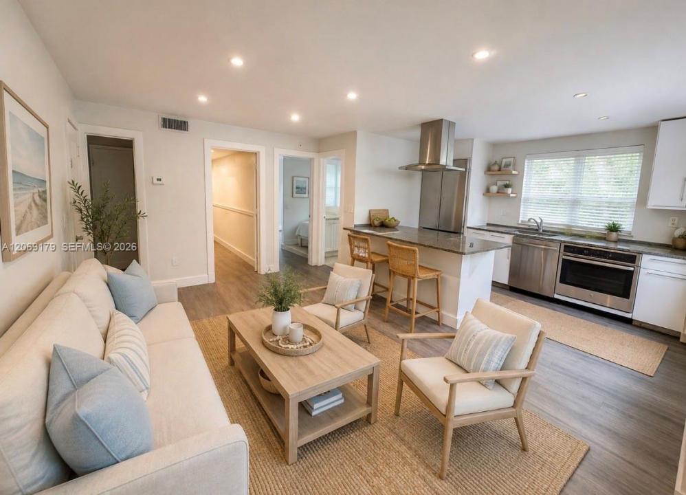 940 7th St 940A, Miami Beach, פלורידה 33139, ארצות הברית של אמריקה