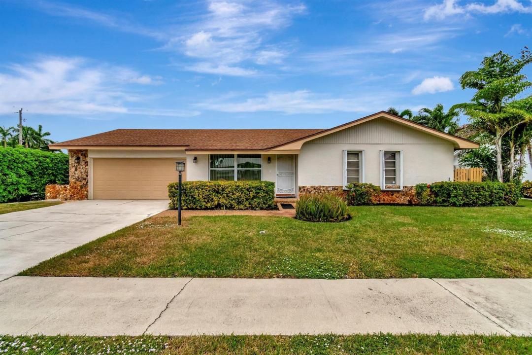 577 SW 24th Avenue, Boynton Beach, Florida 33435, USA