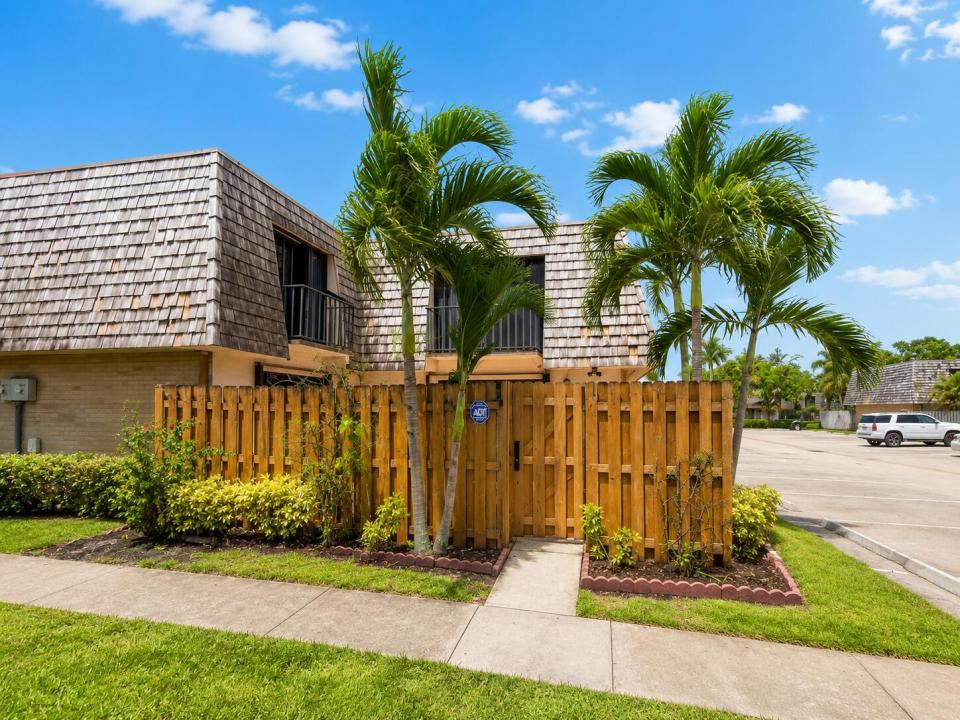 219 LAKE ARBOR Drive 219, Palm Springs, Floride 33461, États-Unis