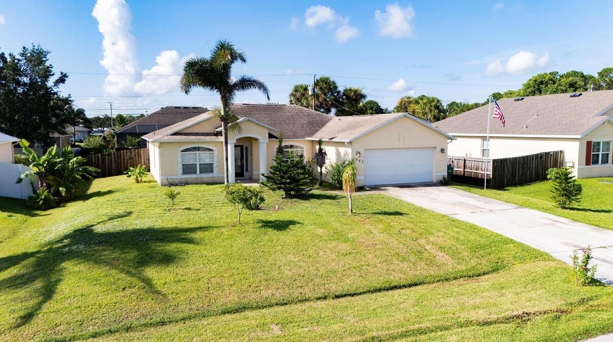 1042 SW Dartmouth Avenue, Port St. Lucie, Floride 34953, États-Unis