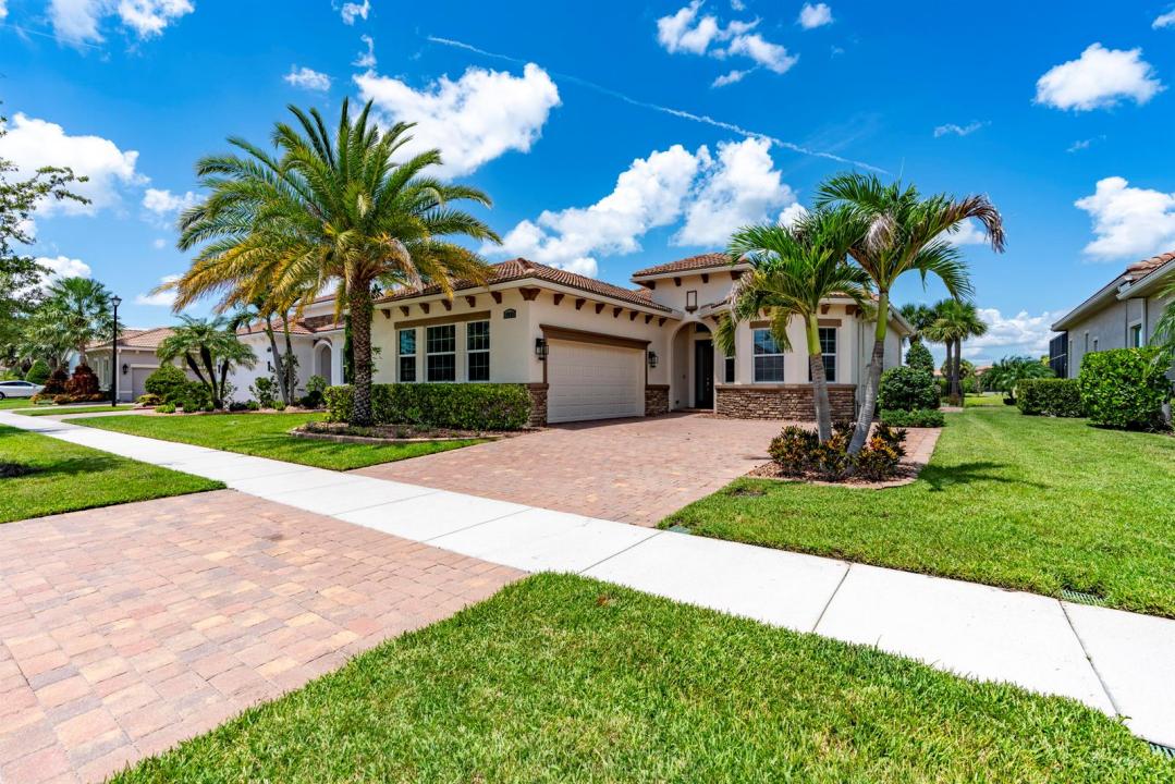 18026 SW Cosenza Way, Port St. Lucie, Floride 34986, États-Unis