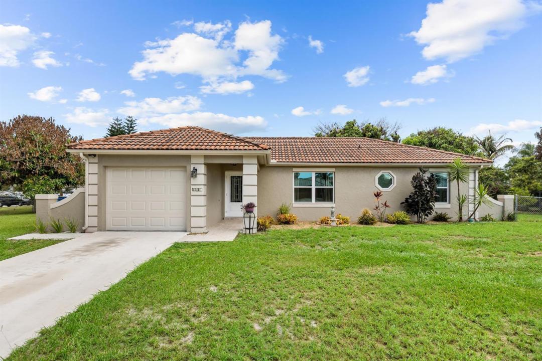 265 SW DALTON Circle, Port St. Lucie, Florida 34953, USA