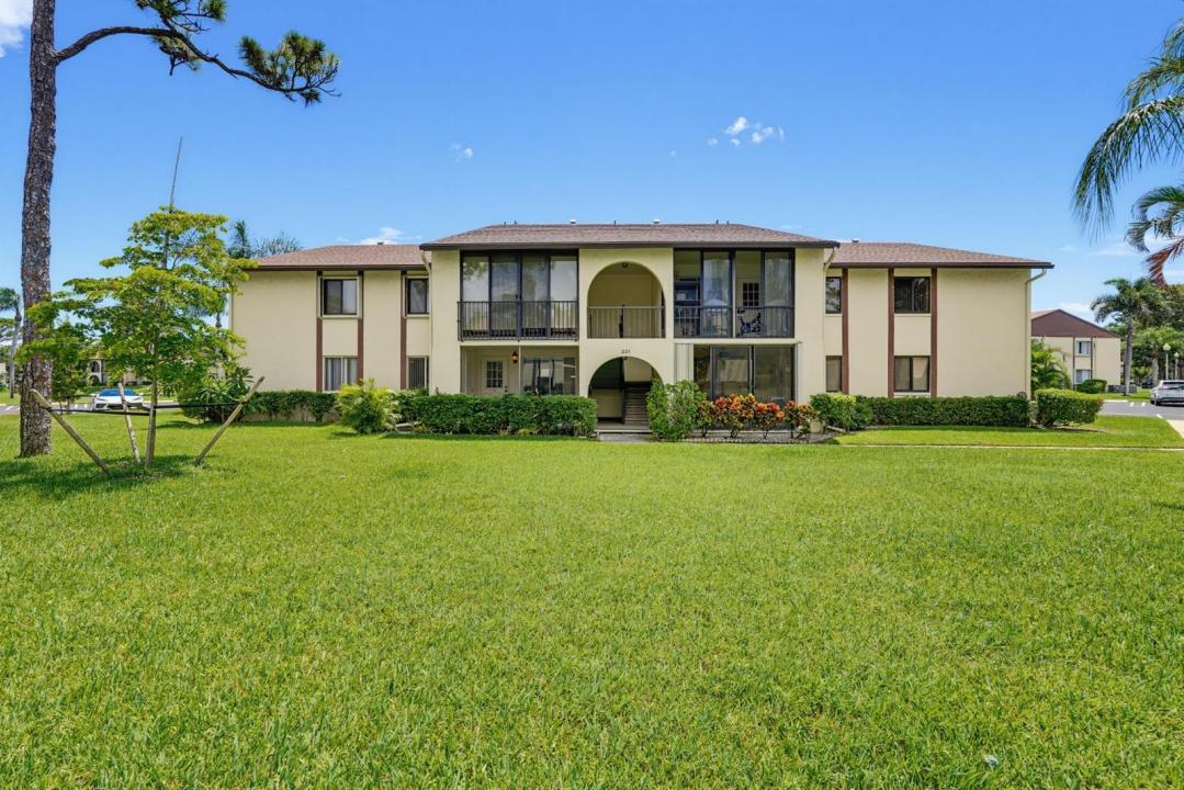 331 Knotty Pine Circle C-1, فلوريدا 33463, الولايات المتحدة