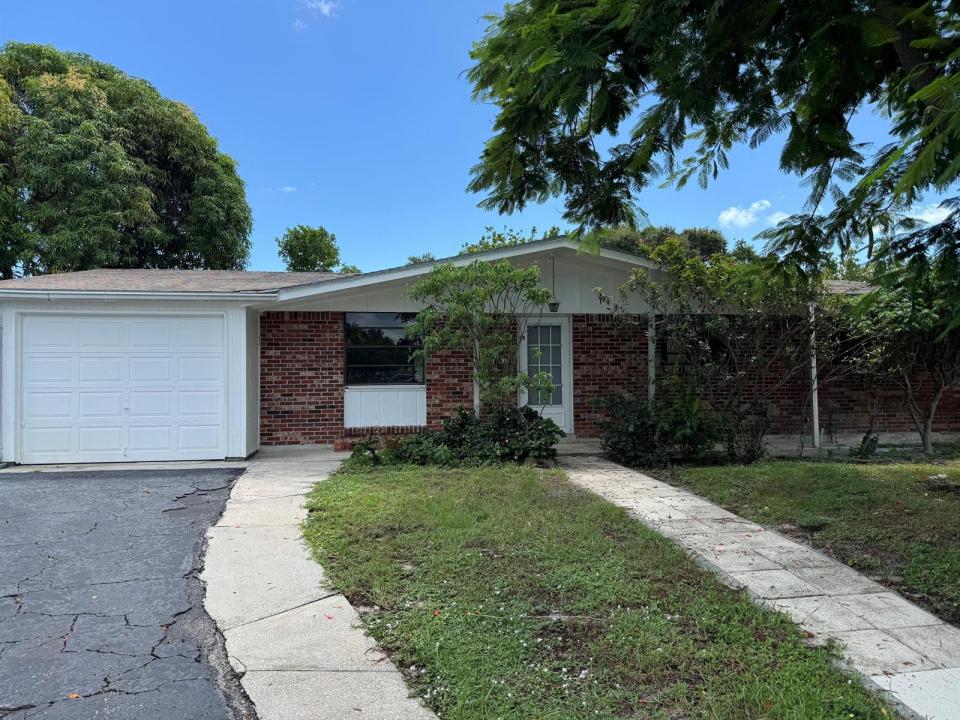 3651 BAHAMA Road, Florida 33410, USA