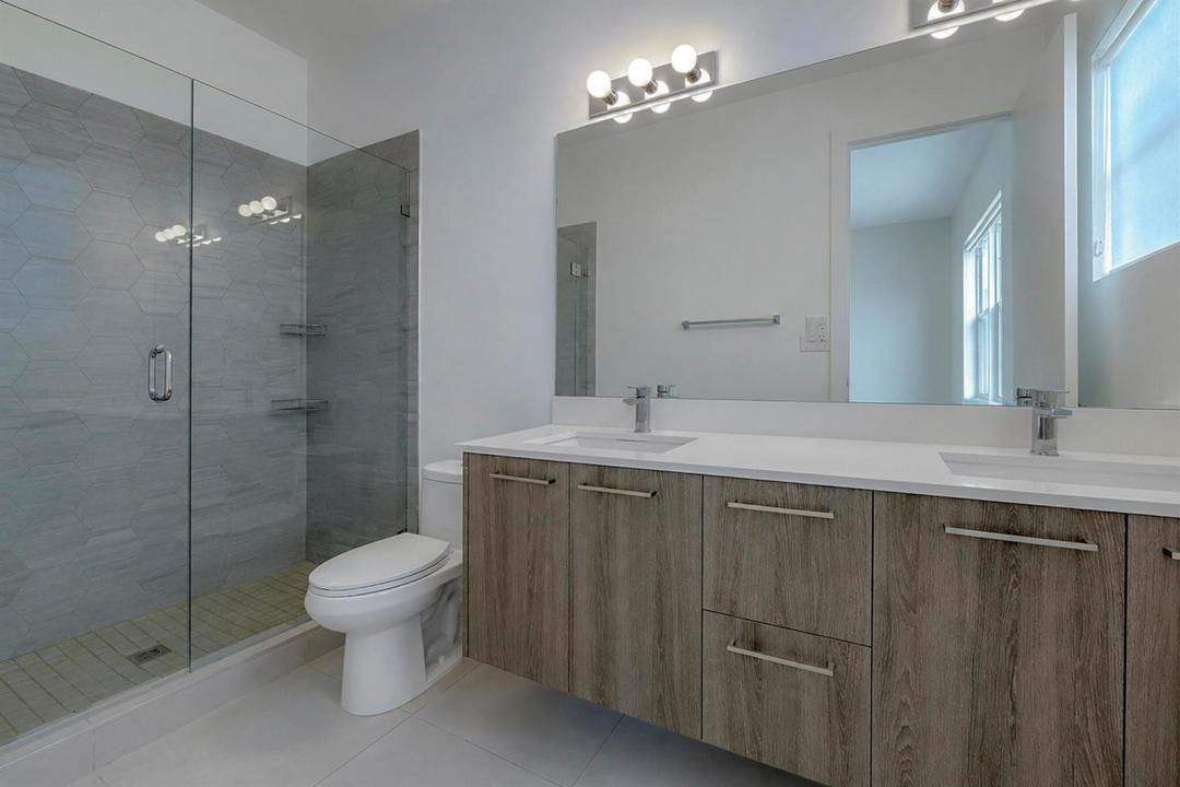 405 NE 35TH Court 2, Oakland Park, Floride 33334, États-Unis