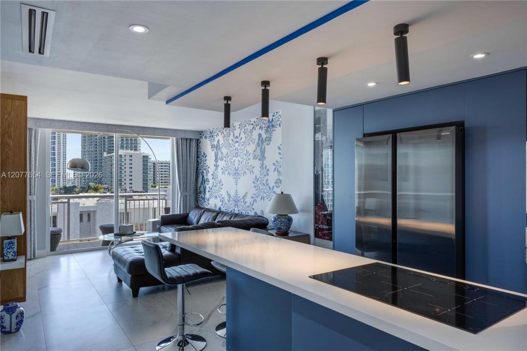 1345 Lincoln Rd 1004, Miami Beach, Florida 33139, USA